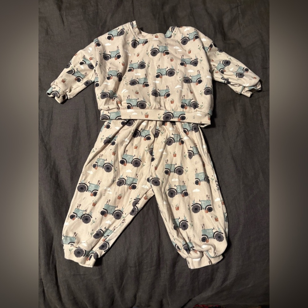 Little one shop bamboo two piece tracker sweats set